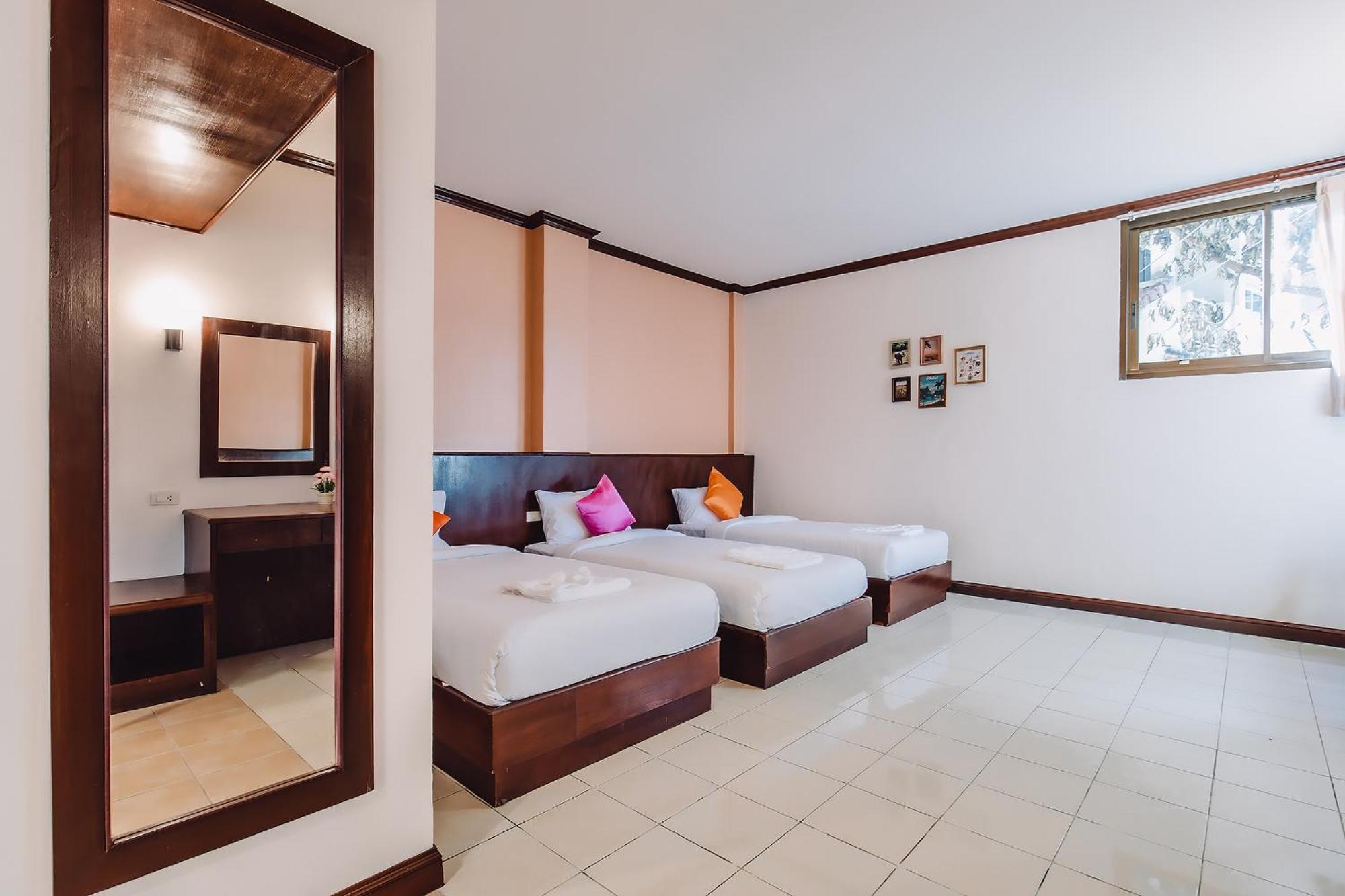 Bauman-Ville Hotel Patong Buitenkant foto