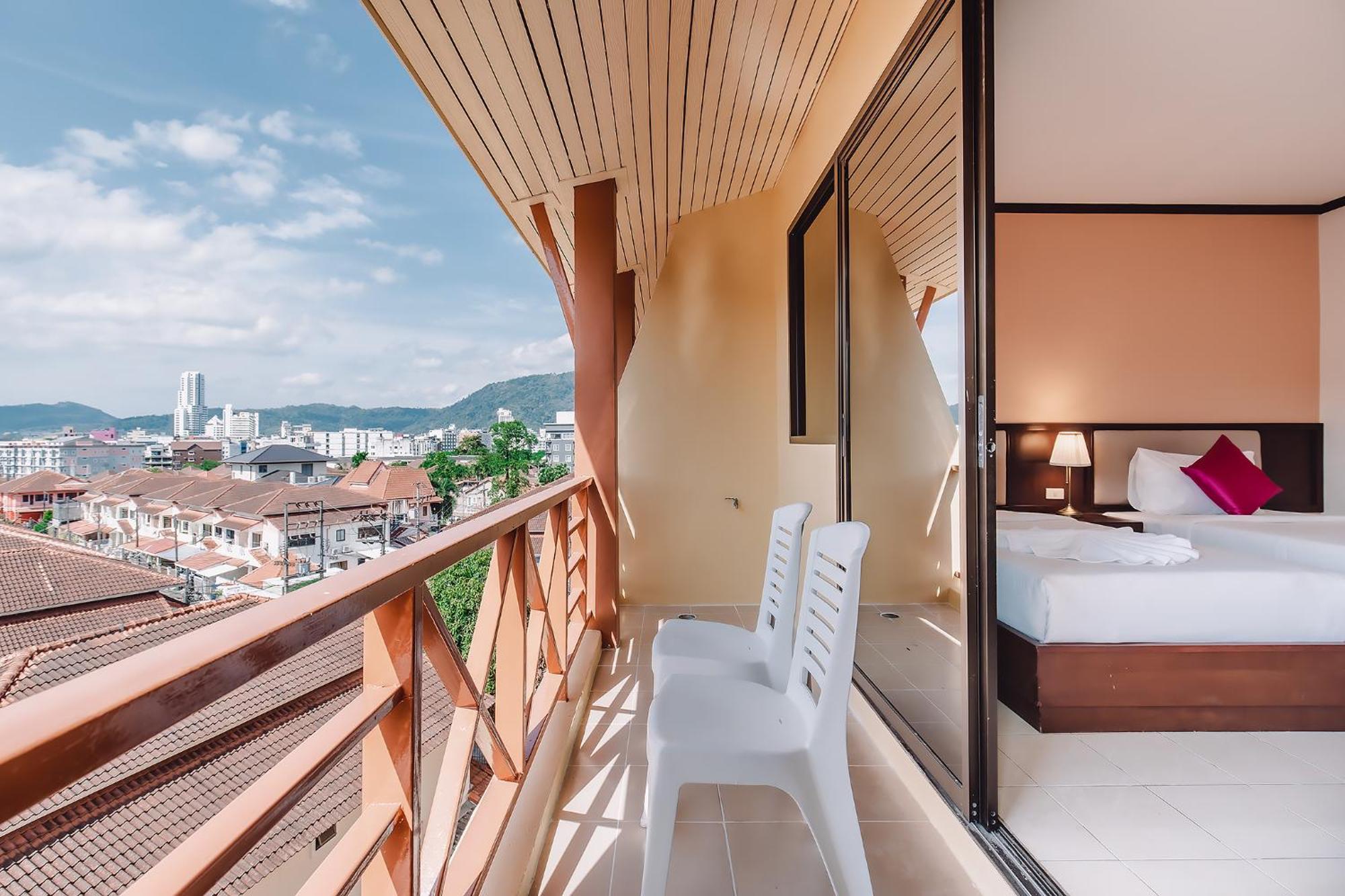Bauman-Ville Hotel Patong Buitenkant foto